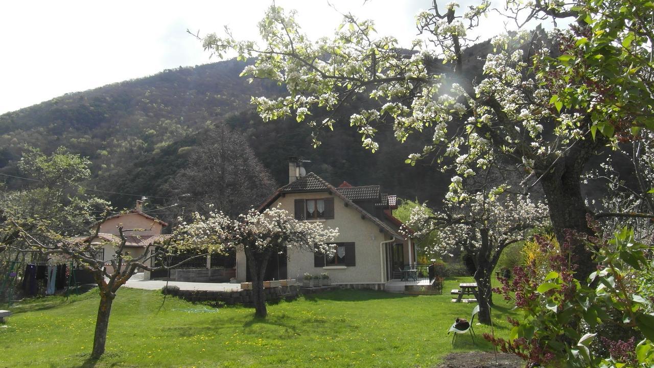 Bed and Breakfast Au Vieux Tilleul Veynes Exterior foto