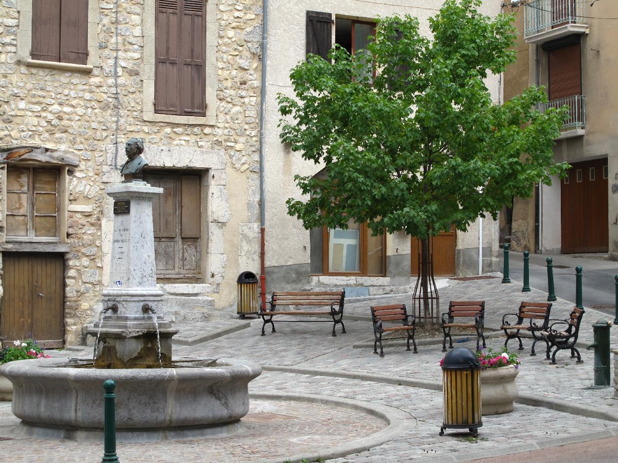 Bed and Breakfast Au Vieux Tilleul Veynes Exterior foto