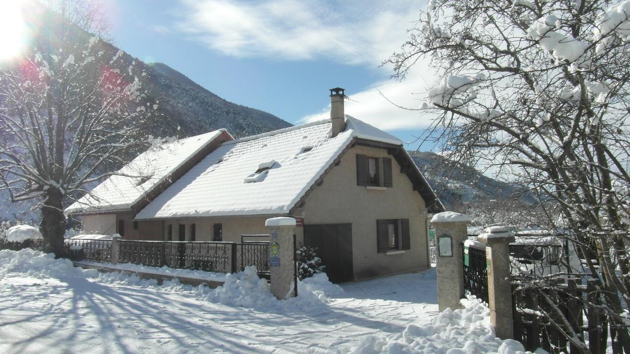 Bed and Breakfast Au Vieux Tilleul Veynes Exterior foto