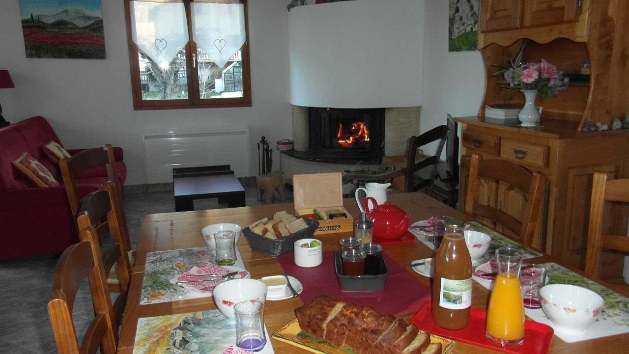 Bed and Breakfast Au Vieux Tilleul Veynes Exterior foto